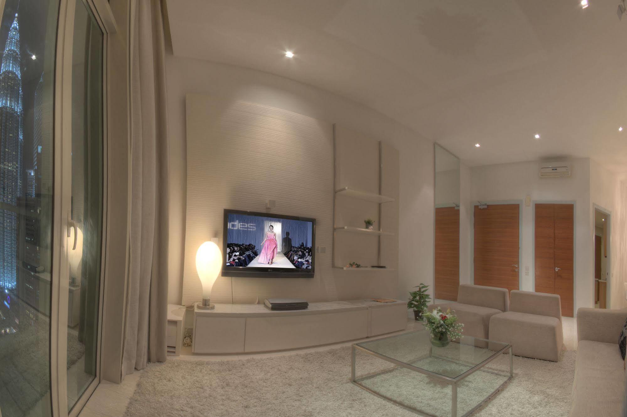 Golden Triangle Suites By Mondo Куала Лумпур Екстериор снимка