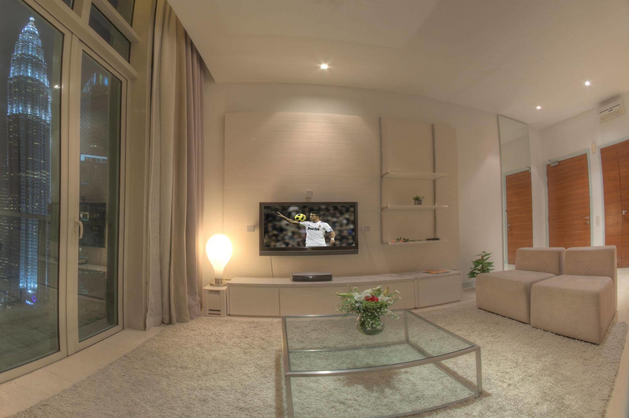Golden Triangle Suites By Mondo Куала Лумпур Екстериор снимка
